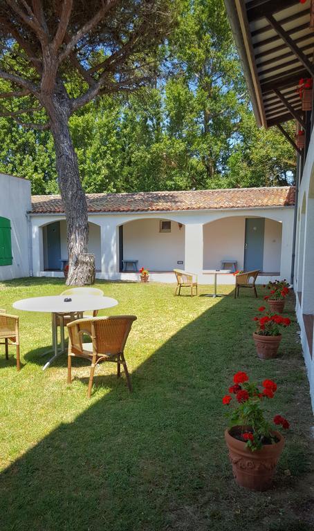 Hotel Les Gollandieres Le Bois-Plage-en-Ré Exterior foto